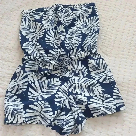 Gap Linen Romper  - Picture 1 of 1